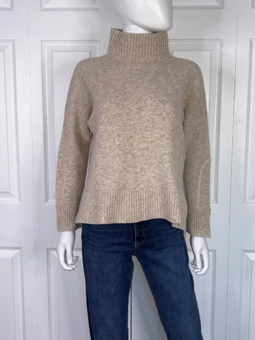 CLUB MONACO women's wool sweater XS